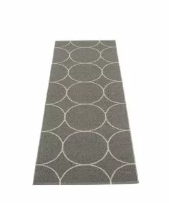 Pappelina Boo Plastmatta Charcoal-vanilla