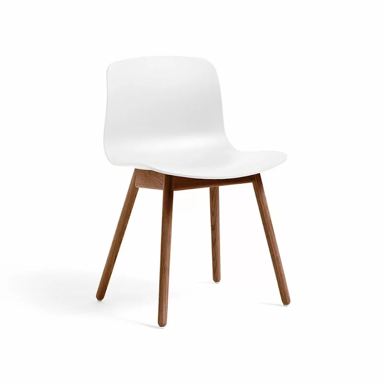 Hay About A Chair AAC12 I Valnöt