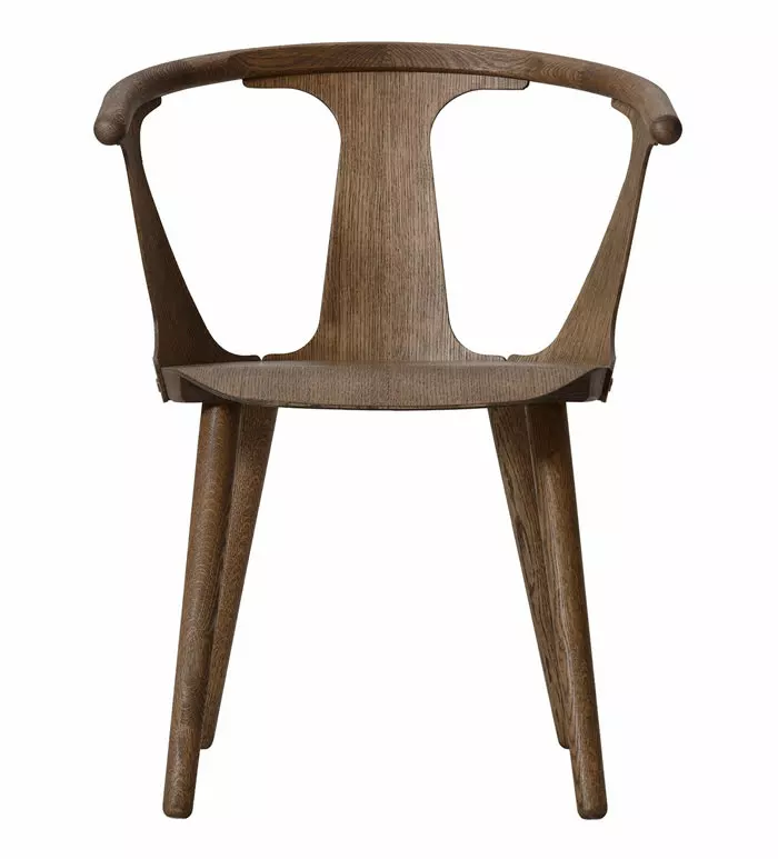 &Tradition In Between Stol